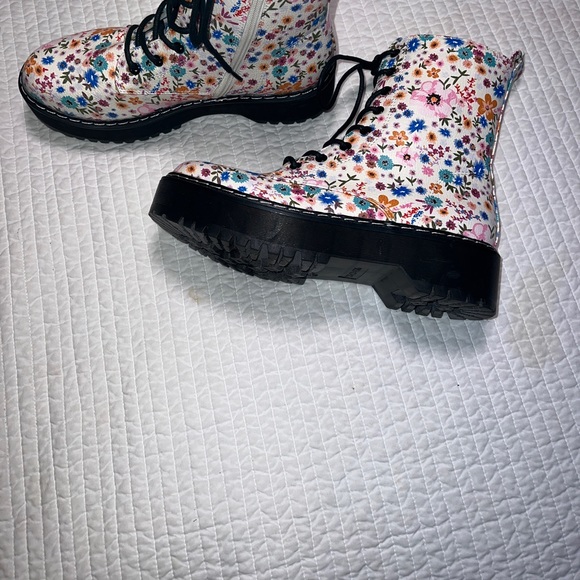 Unionbay boots size 8.5 - Picture 1 of 7